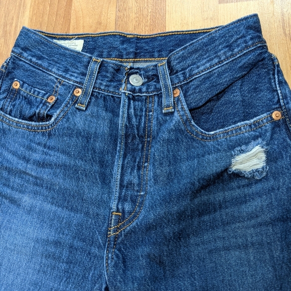 Levi's 501 Jean - Picture 2 of 6